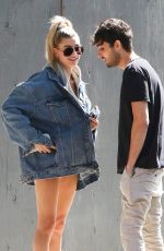 HAILEY BALDWIN Out for Lunch with a Friend in Melrose Place 10/10/2017