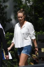 HANNAH DAVIS Out House Hunting in Miami 10/04/2017
