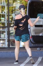 JENNIE GARTH Out Shopping in Los Angeles 10/24/2017