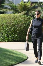 JENNIFER GARNER Out and About in Los Angeles 10/13/2017