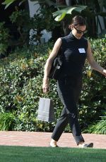 JENNIFER GARNER Out and About in Los Angeles 10/13/2017