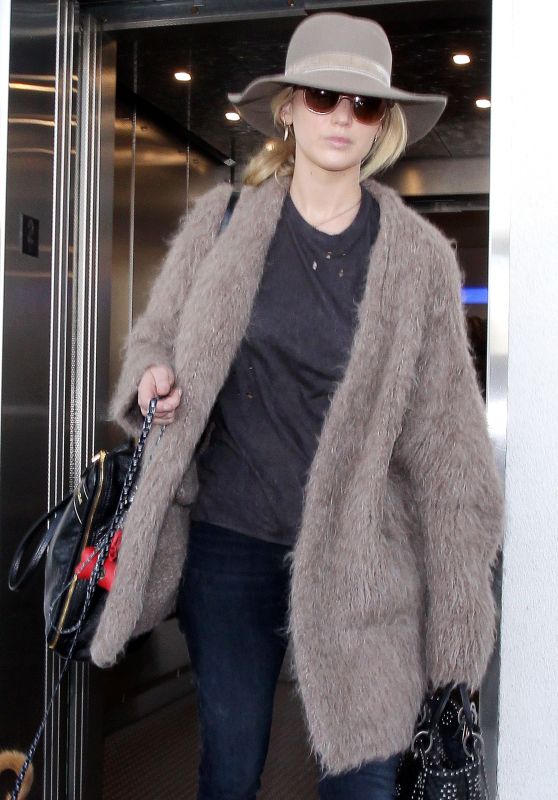 JENNIFER LAWRENCE at LAX Airport in Los Angeles 10/01/2017