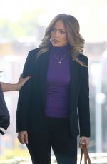 JENNIFER LOPEZ and LEAH REMINI on the Set of Second Act in New York 10/27/2017