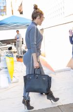 JENNIFER LOPEZ Arrives at a Studio in New York 10/19/2017