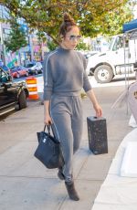 JENNIFER LOPEZ Arrives at a Studio in New York 10/19/2017