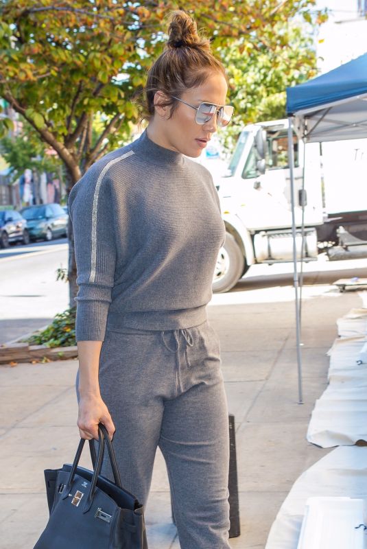 JENNIFER LOPEZ Arrives at a Studio in New York 10/19/2017