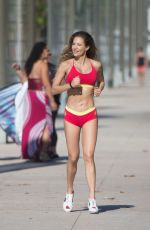 JENNIFER NICOLE LEE Working Out at a Park in Miami 10/25/2017