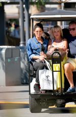 JESSICA and NATALYA WRIGHT Out for Lunch with Their Family in Hollywood 10/25/2017