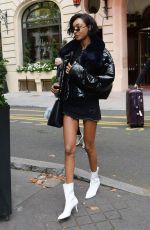 JOURDAN DUNN ut in paris, france during paris fashion week 10/02/2017 | picture pub