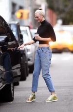 KARLIE KLOSS Leaves Her Apartment in New York 10/26/2017