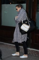 KATE HUDSON Leaves Her Hotel in New York 10/17/2017