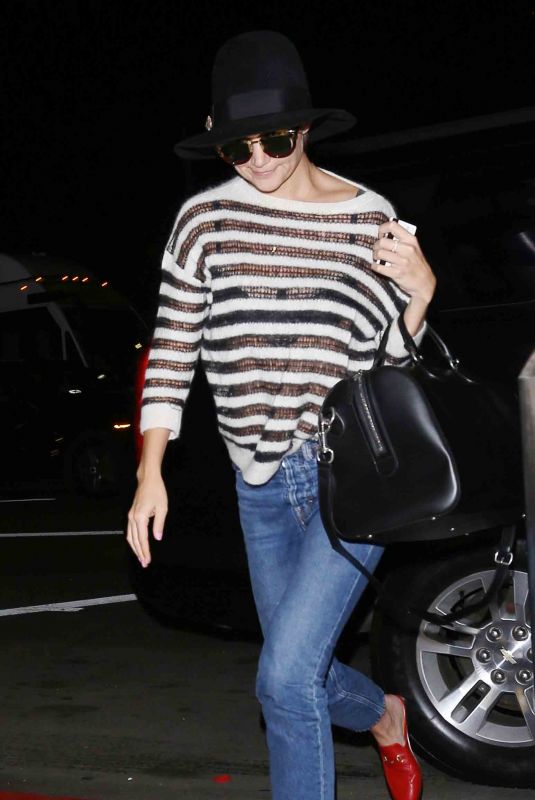 KATIE HOLMES Arrives at LAX Airport in Los Angeles 10/19/2017