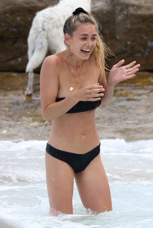 KENDAL LEE SCHULER in Bikini at Bondi Beach in Sydney 10/28/2017