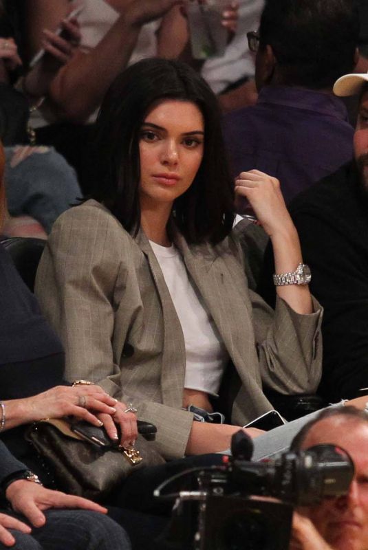 KENDALL JENNER at Lakers Game in Los Angeles 01/19/2017