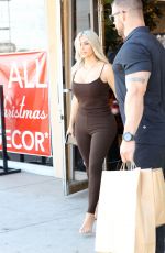 KIM and KOURTNEY KARDASHIAN Leaves Aldik Home Store in Van Nuys  10/18/2017