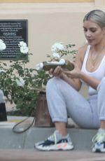 KIM KARDASHIAN ata a Gym in Beverly Hills 10/25/2017