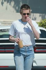 KRISTEN STEWART Out for Lunch in Los Angeles 10/01/2017