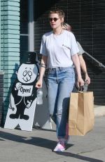 KRISTEN STEWART Out for Lunch in Los Angeles 10/01/2017
