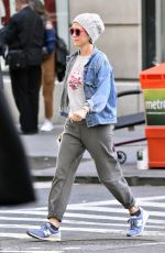 KRISTEN WIIG Heading to a Gym in New York 10/02/2017
