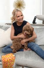 KRISTIN CHENOWETH on the Set of a Photoshoot 10/03/207