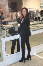 KYLE RICHARDS Shopping at Kyle in Beverly Hills 10/04/2017