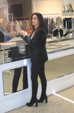 KYLE RICHARDS Shopping at Kyle in Beverly Hills 10/04/2017