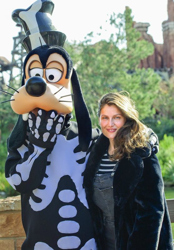 LAETITIA CASTA Poses with Goofy at Disneyland Paris in Marne La Vallee 09/28/2017