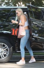 LINDSEY VONN Arrives to Her Home in Studio City 10/18/2017