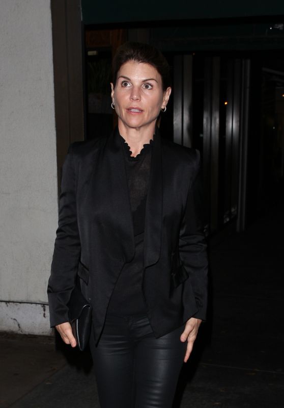 LORI LOUGHLIN at Madeo Restaurant in West Hollywood 10/01/2017