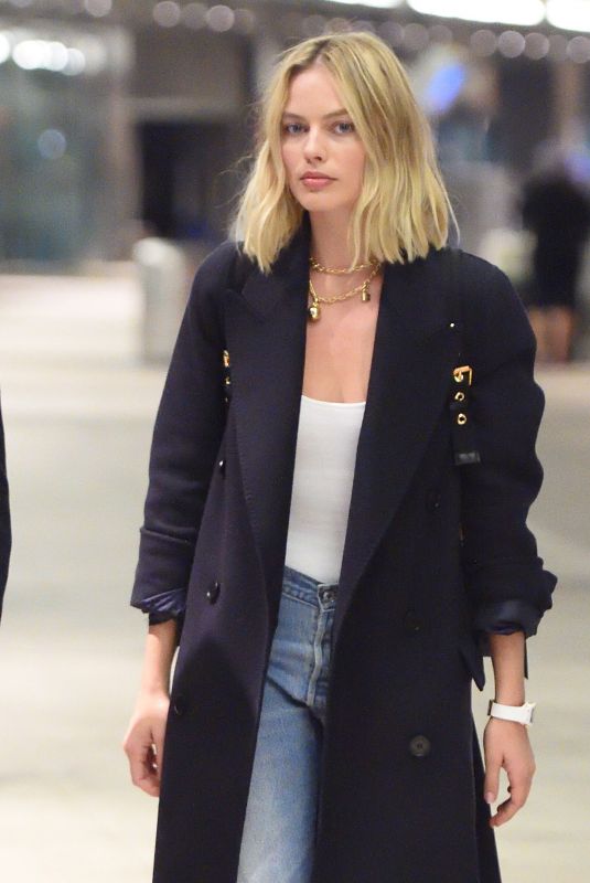 MARGOT ROBBIE Arrives at JFK Airport in New York 10/12/2017