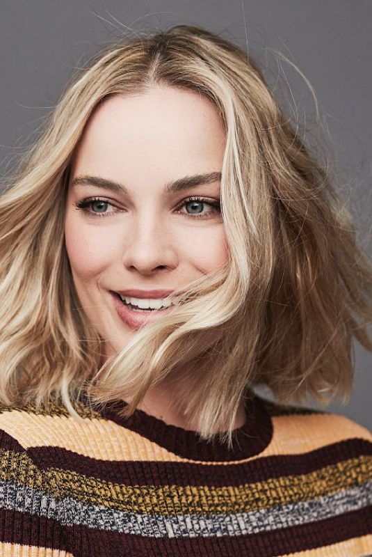 MARGOT ROBBIE in Io Donna Del Corriere Della Sera Magazine, October 2017