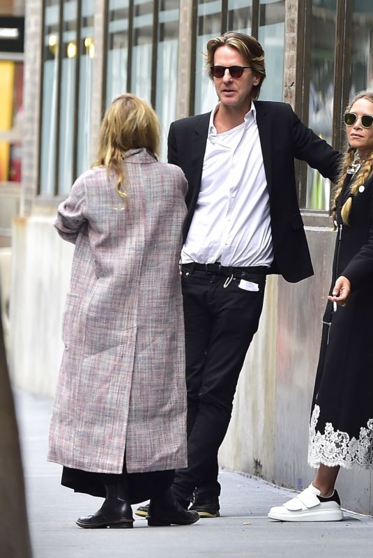 MARY KATE and ASHLEY OLSEN Out and About in New York 10/11/2017
