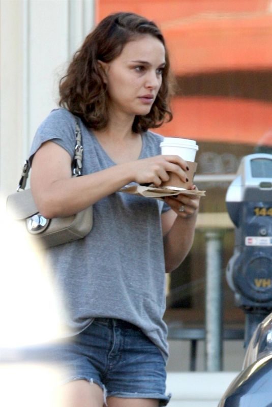 NATALIE PORTMAN Out and About in Los Angeles 10/26/2017