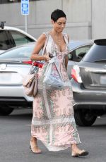 NICOLE MURPHY Leaves Rite Aid Pharmacy in Los Angeles 10/23/2017