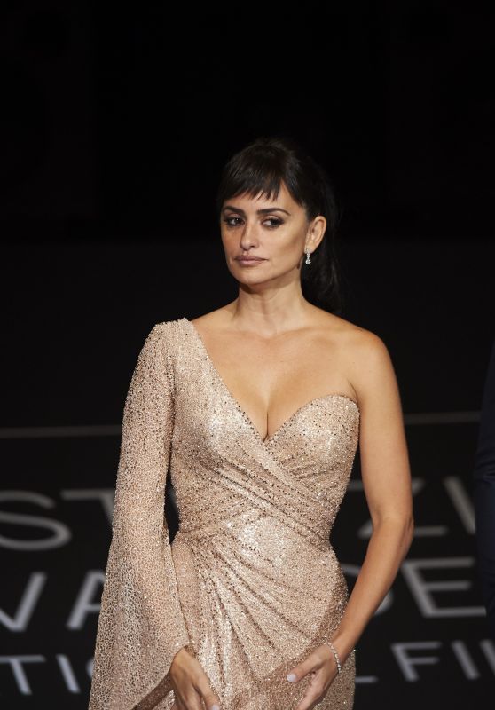 PENELOPE CRUZ at Loving Pablo Premiere at 65th San Sebastian Film Festival 09/30/2017