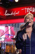 PINK Performs at Good Morning America 10/16/2017