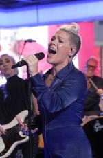 PINK Performs at Good Morning America 10/16/2017