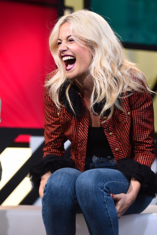 PIXIE LOTT at 4music