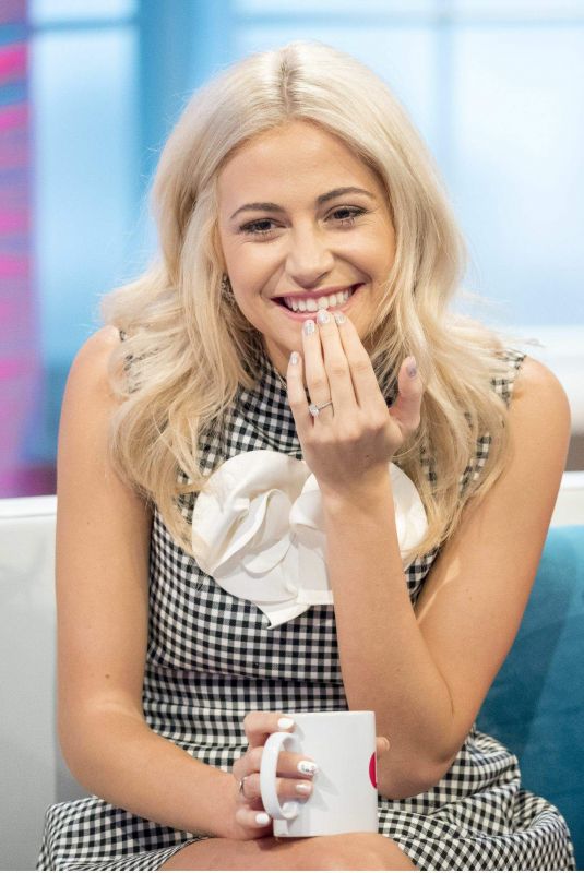 PIXIE LOTT at Lorraine Show in London 10/23/2017