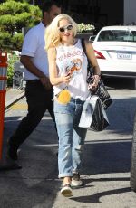 Pregnant GWEN STEFANI Leaves XIV Karats in Beverly Hills 10/06/2017