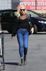Pregnant GWEN STEFANI Out in Los Angeles 10/22/2017