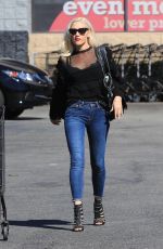 Pregnant GWEN STEFANI Out in Los Angeles 10/22/2017