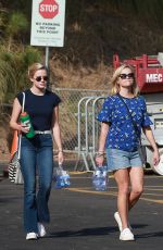 REESE WITHERSPOON and AVA PHILLIPPE at Tennessee