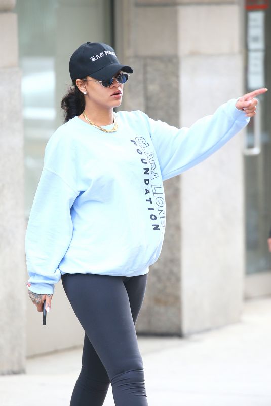 RIHANNA Heading to a Gym in New York 10/12/2017