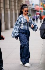 RIHANNA Leaves Her Apartment in New York 10/13/2017