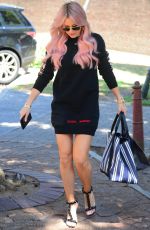 ROXY JACENKO Arrives at Her Ofiice in Paddington 10/24/2017