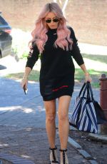 ROXY JACENKO Arrives at Her Ofiice in Paddington 10/24/2017