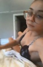 SARAH HYLAND from Live Chat, 10/24/2017