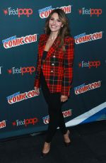 SARAH SHAHI at Reverie Panel at New York Comic-con 10/07/2017