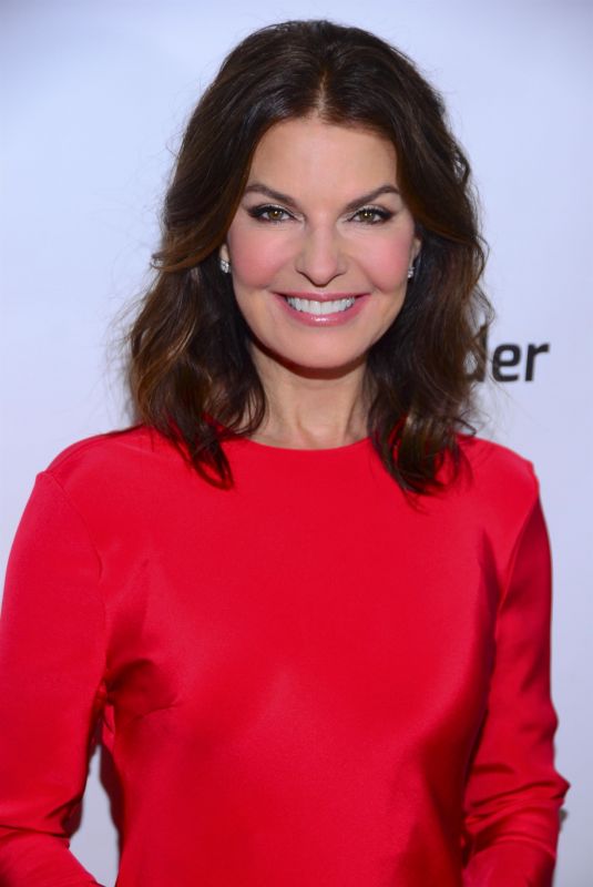 SELA WARD at TV Guide Magazine Cover Celebration in New York 10/11/2017